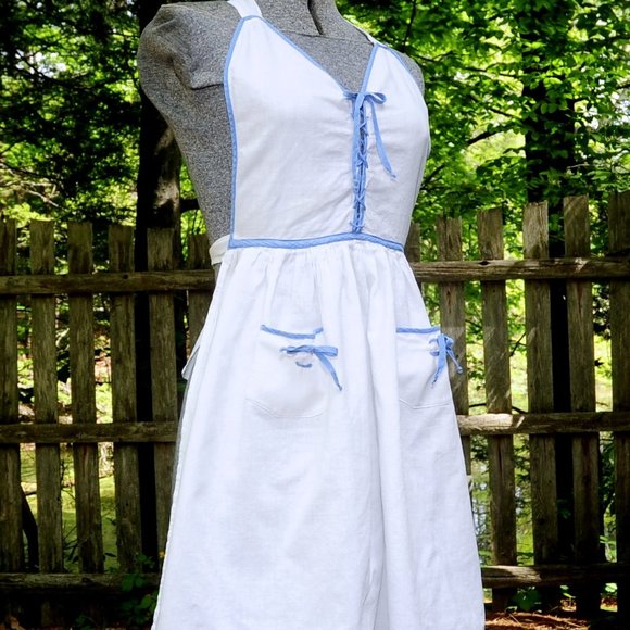 Vintage 60s 'Swiss Miss' Style White Cotton Full Bib Apron Blue Trim Cottagecore - Picture 6 of 9